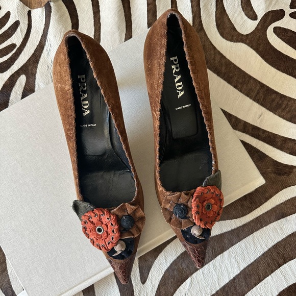 Vintage Prada suede pumps - Picture 6 of 9